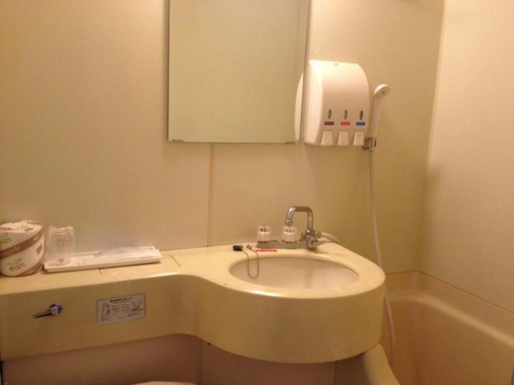 Marroad Inn Tokyo Футю Экстерьер фото