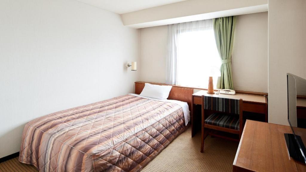 Marroad Inn Tokyo Футю Экстерьер фото